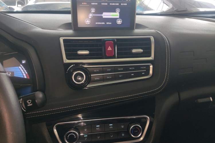 Used JAC Group iEV6E 2018 Sport Edition iEV6E Luxury Smart Enjoyment Version Audio And AC Panel