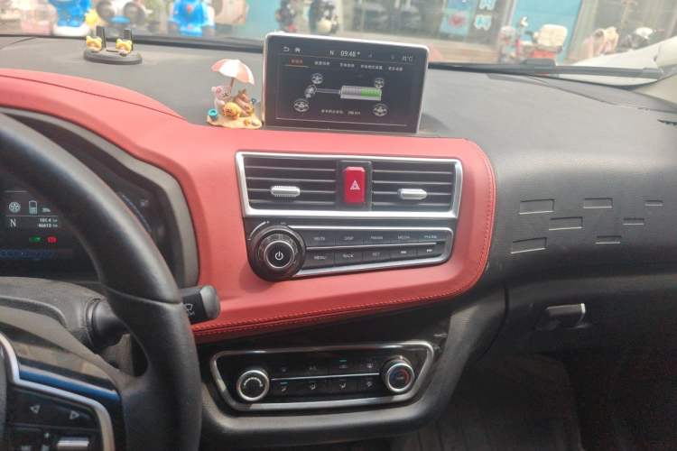 Used JAC Group iEV6E 2018 Sport Edition iEV6E Luxury Smart Enjoyment Version Audio And AC Panel