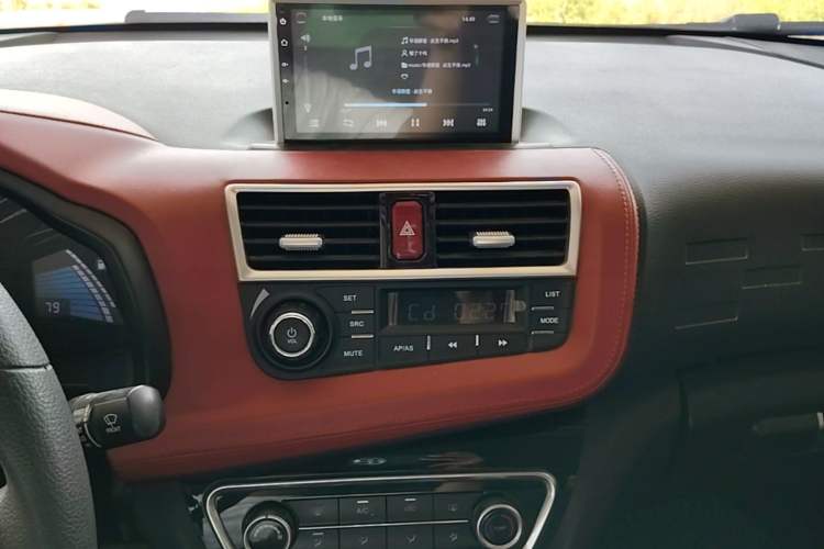 Used JAC Group iEV6E 2018 Upgraded iEV6E Luxury Model Audio And AC Panel