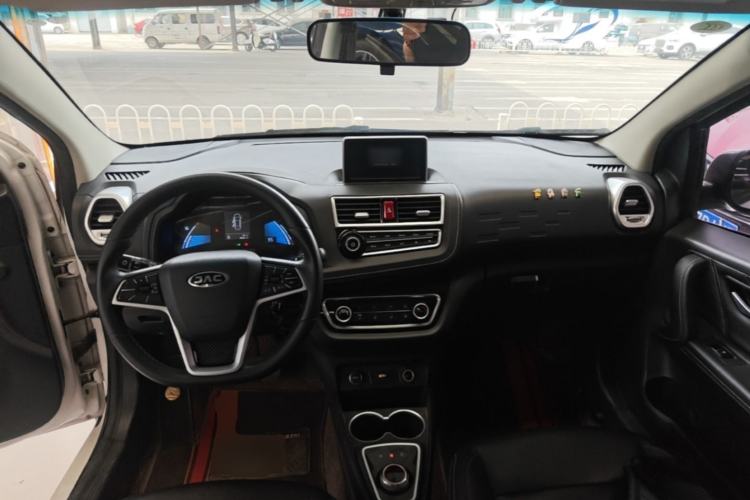 Used JAC Group iEV6E 2018 Sport Edition iEV6E Luxury Smart Enjoyment Version Center Console