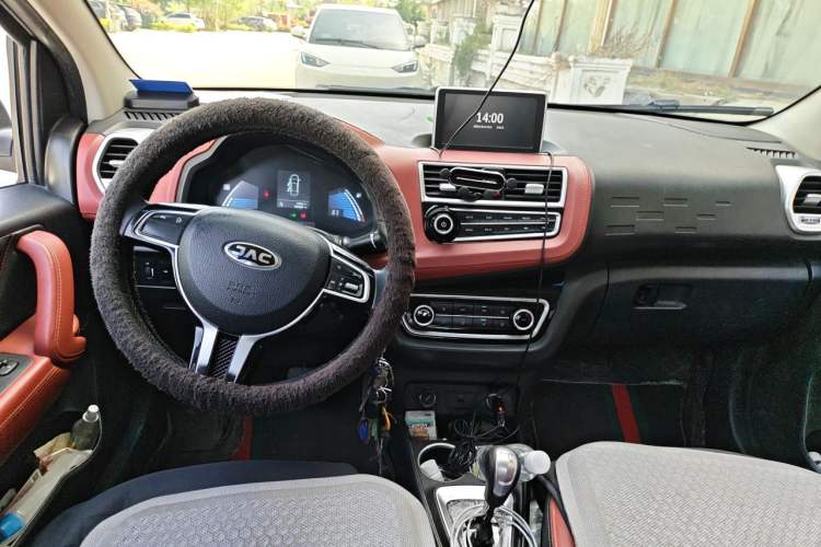 Used JAC Group iEV6E 2018 Upgraded Edition iEV6E Luxury Smart Model Center Console