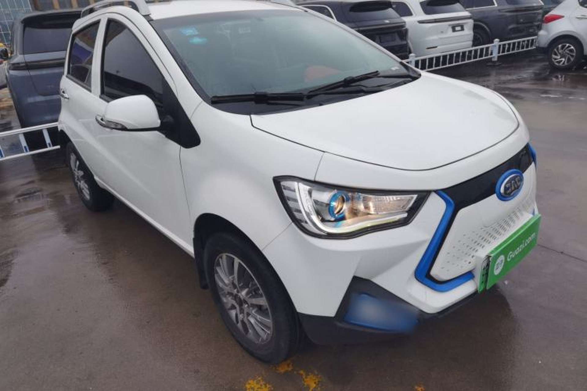 Used JAC Group iEV6E 2018 Sport Version iEV6E Smart Edition Front Right 45 Deg