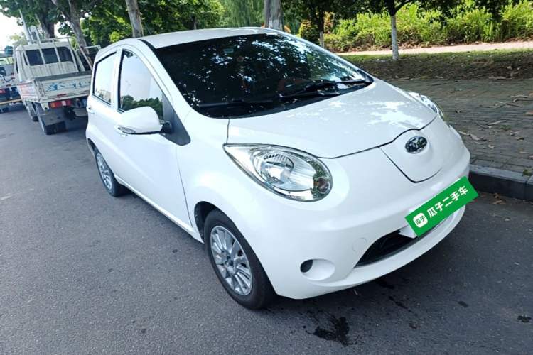 Used JAC Group iEV6E 2018 Upgraded iEV6E Luxury Model Front Right 45 Deg