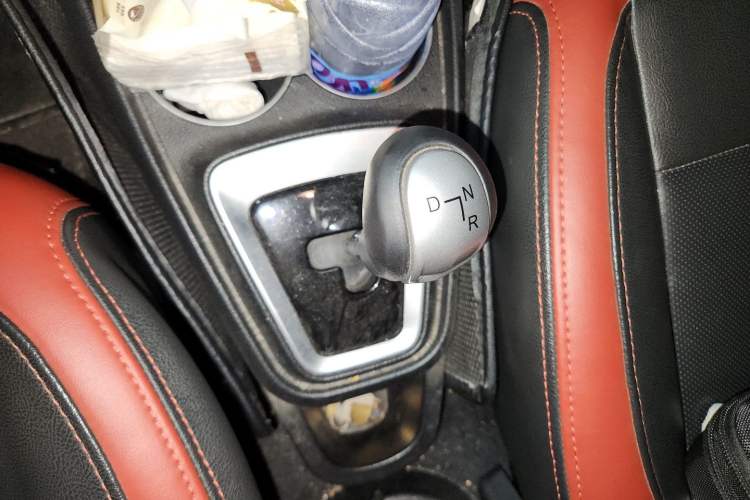 Used JAC Group iEV6E 2018 Upgraded Edition iEV6E Luxury Smart Model Gear Lever