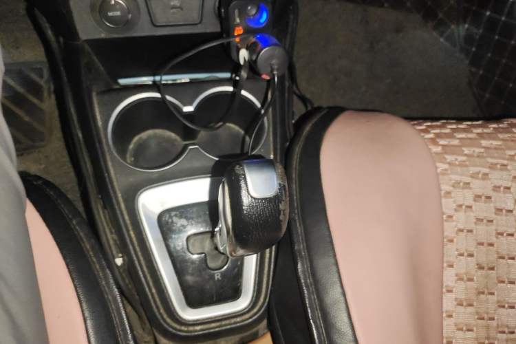 Used JAC Group iEV6E 2018 Upgraded Edition iEV6E Luxury Smart Model Gear Lever