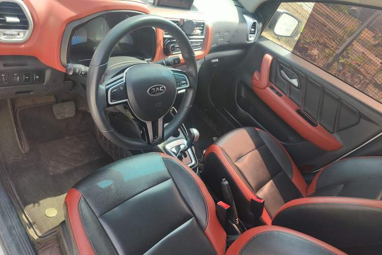 Used JAC Group iEV6E 2018 Upgraded Edition iEV6E Luxury Smart Model Interior 1