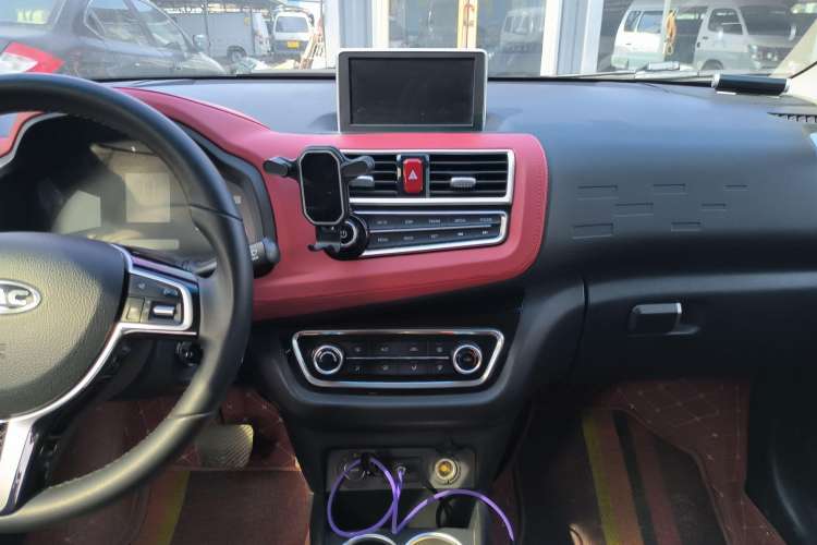 Used JAC Group iEV6E 2018 Upgraded Edition iEV6E Luxury Smart Model Interior 6