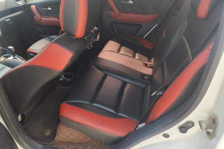 Used JAC Group iEV6E 2018 Upgraded Edition iEV6E Luxury Smart Model Interior 7