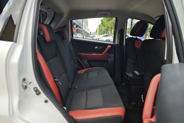 Used JAC Group iEV6E 2018 Upgraded iEV6E Luxury Model Interior 8