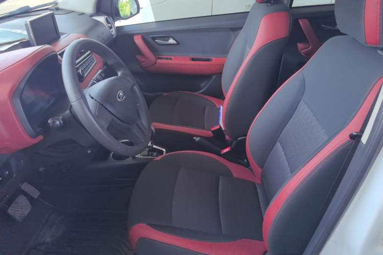 Used JAC Group iEV6E 2018 Upgraded iEV6E Luxury Model Left Front Seat