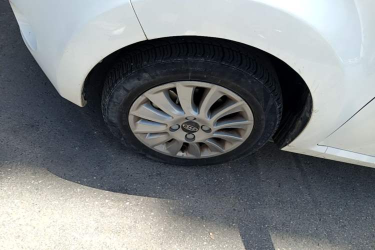 Used JAC Group iEV6E 2018 Upgraded iEV6E Luxury Model Left Front Wheel Hub