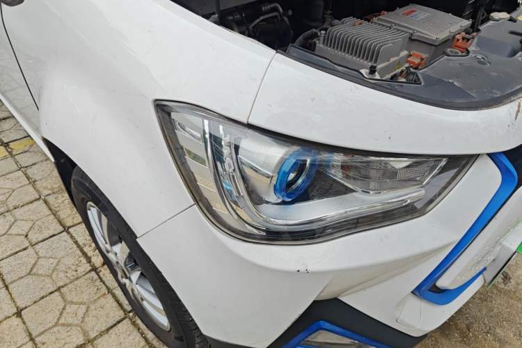 Used JAC Group iEV6E 2018 Sport Edition iEV6E Luxury Smart Enjoyment Version Right Front Headlight