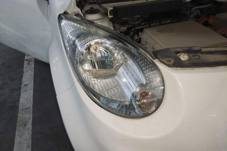 Used JAC Group iEV6E 2018 Upgraded Edition iEV6E Luxury Smart Model Right Front Headlight