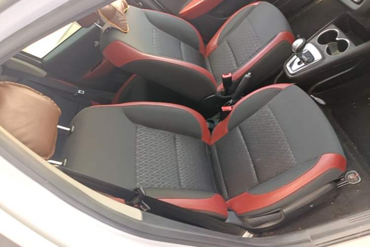 Used JAC Group iEV6E 2018 Upgraded iEV6E Luxury Model Right Front Seat