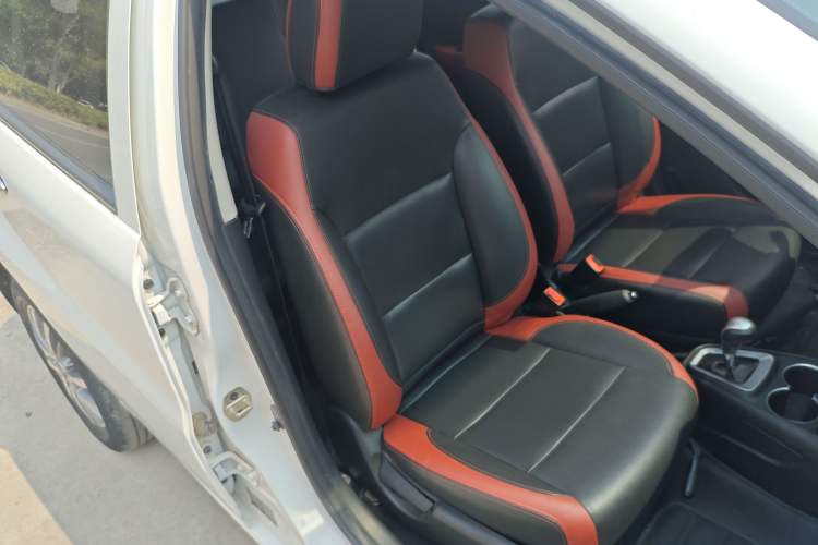 Used JAC Group iEV6E 2018 Sport Edition iEV6E Luxury Smart Enjoyment Version Right Front Seat