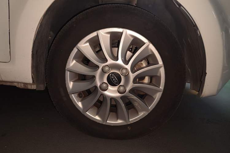 Used JAC Group iEV6E 2018 Upgraded Edition iEV6E Luxury Smart Model Right Front Wheel Hub
