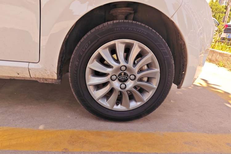 Used JAC Group iEV6E 2018 Upgraded Edition iEV6E Luxury Smart Model Right Front Wheel Hub