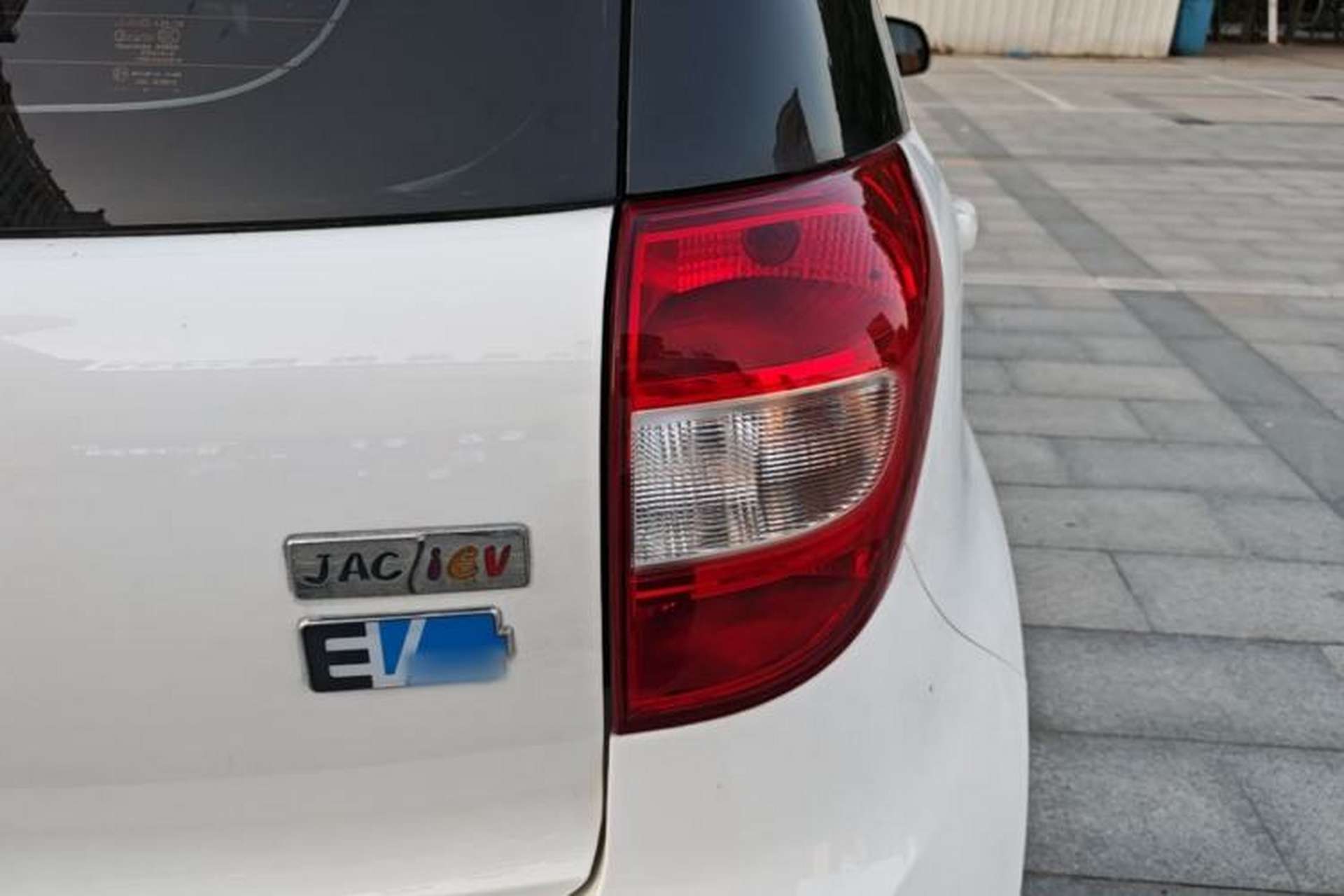 Used JAC Group iEV6E 2018 Upgraded Edition iEV6E Luxury Smart Model Right Rear Taillight