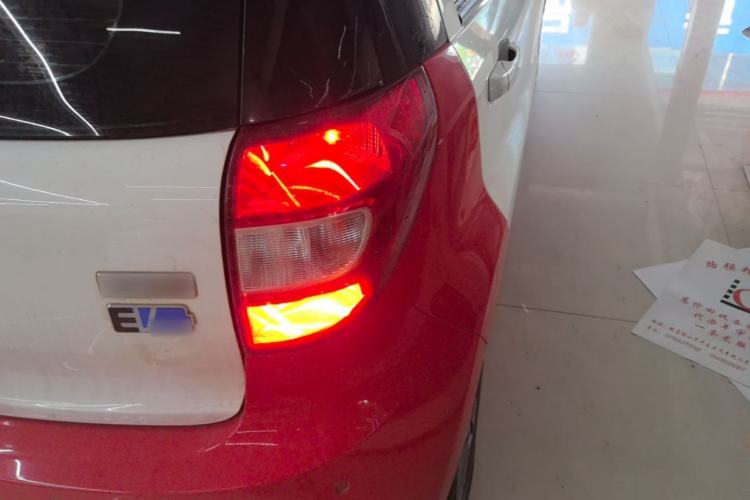 Used JAC Group iEV6E 2018 Upgraded Edition iEV6E Luxury Smart Model Right Rear Taillight