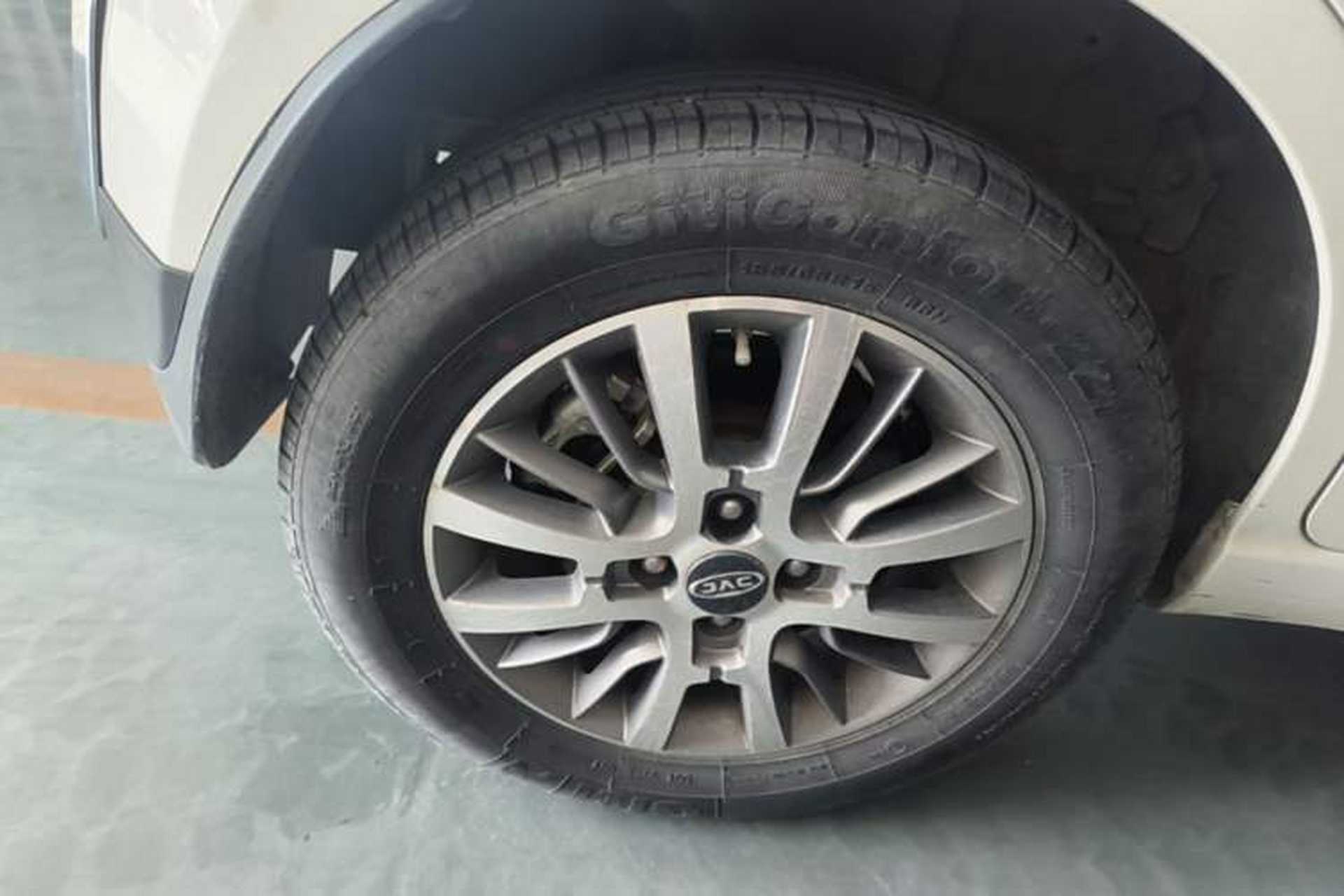 Used JAC Group iEV6E 2018 Sport Edition iEV6E Luxury Smart Enjoyment Version Right Rear Wheel Hub