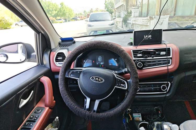 Used JAC Group iEV6E 2018 Upgraded Edition iEV6E Luxury Smart Model Steering Wheel
