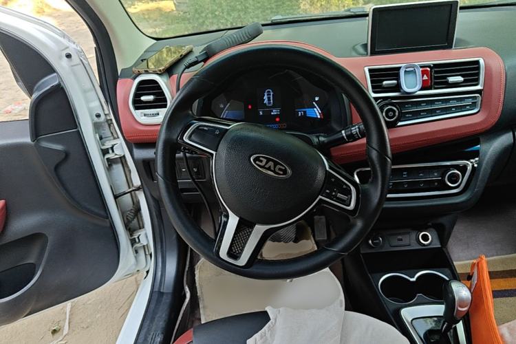 Used JAC Group iEV6E 2018 Upgraded Edition iEV6E Luxury Smart Model Steering Wheel
