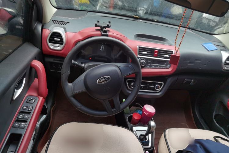 Used JAC Group iEV6E 2018 Upgraded iEV6E Luxury Model Steering Wheel