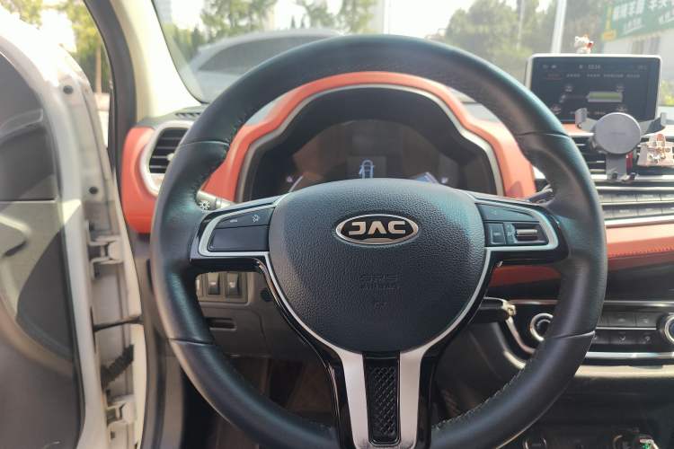 Used JAC Group iEV6E 2018 Upgraded Edition iEV6E Luxury Smart Model Steering Wheel