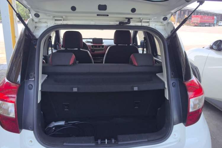 Used JAC Group iEV6E 2018 Upgraded iEV6E Luxury Model Trunk