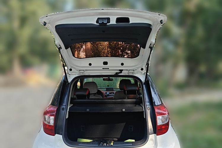Used JAC Group iEV6E 2018 Upgraded Edition iEV6E Luxury Smart Model Trunk