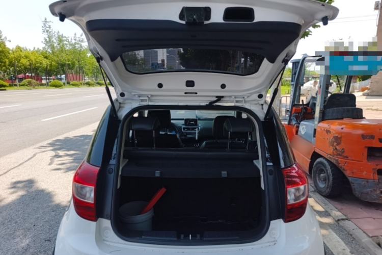 Used JAC Group iEV6E 2018 Sport Edition iEV6E Luxury Smart Enjoyment Version Trunk