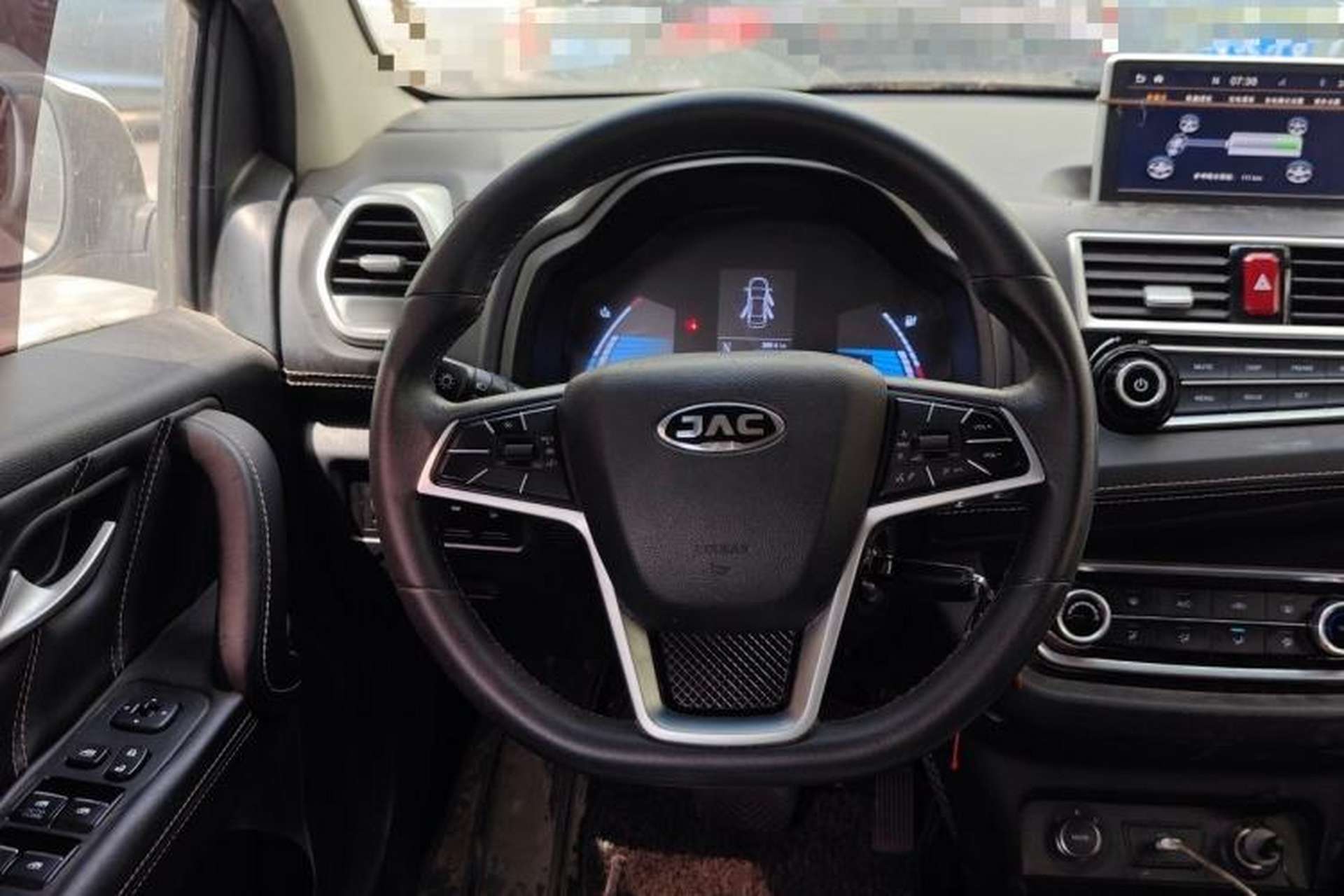 Used JAC Group iEV6E 2019 Upgraded Model iEV6E Luxury Smart Version Steering Wheel
