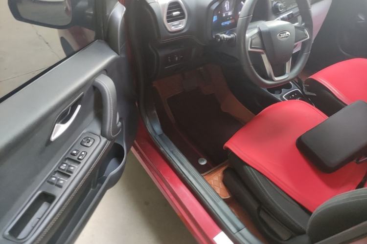 Used JAC Group iEV6E 2019 Upgraded iEV6E Luxury Deluxe Edition Driver Seat