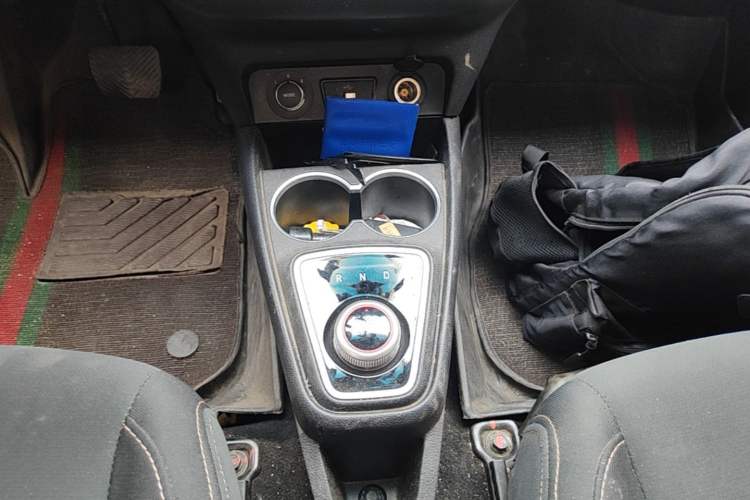 Used JAC Group iEV6E 2019 Upgraded iEV6E Luxury Model Gear Lever