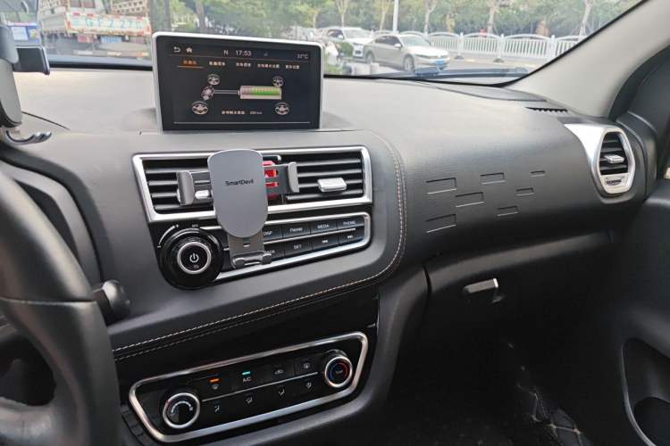 Used JAC Group iEV6E 2019 Sports Edition iEV6E Deluxe Smart Version with Premium Features Audio And AC Panel