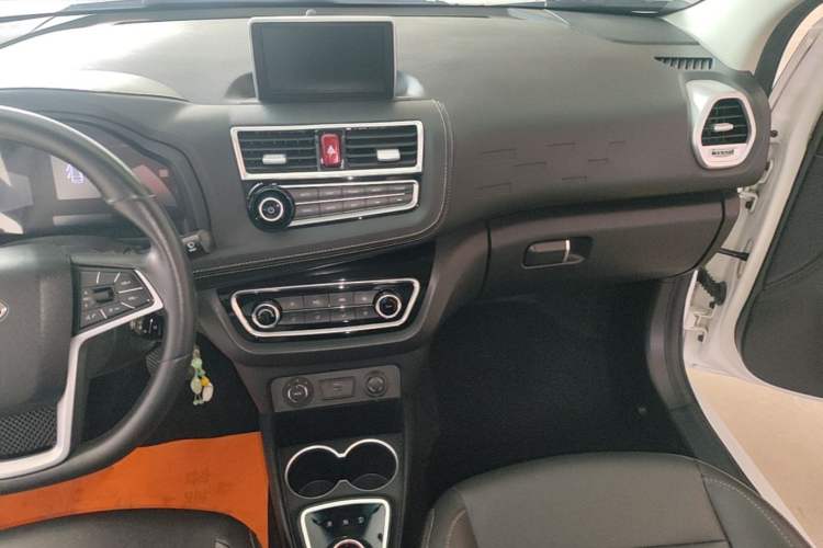 Used JAC Group iEV6E 2019 Sports Edition iEV6E Deluxe Smart Version with Premium Features Audio And AC Panel