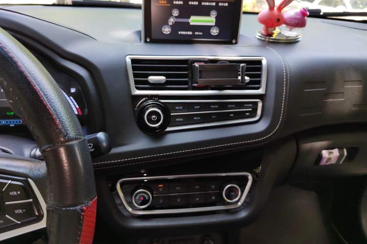 Used JAC Group iEV6E 2019 Sports Edition iEV6E Deluxe Smart Version with Premium Features Audio And AC Panel