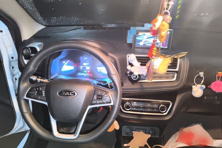 Used JAC Group iEV6E 2019 Sport Edition iEV6E Deluxe Smart Version Center Console