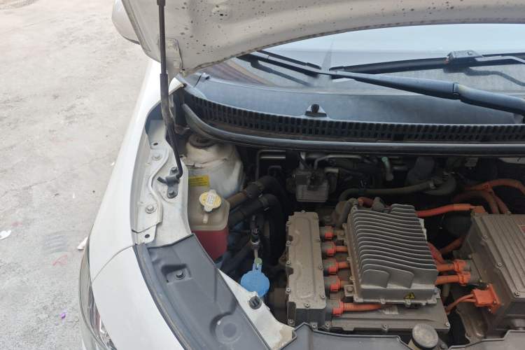 Used JAC Group iEV6E 2019 Sports Edition iEV6E Deluxe Smart Version with Premium Features Engine Bay Right