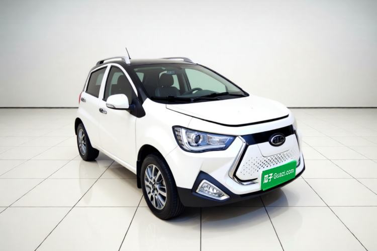 Used JAC Group iEV6E 2019 Sports Edition iEV6E Deluxe Smart Version with Premium Features Front Right 45 Deg