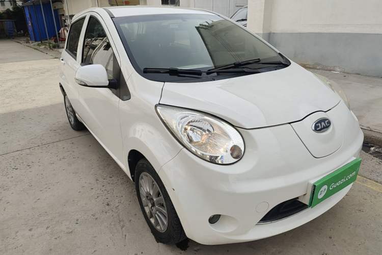 Used JAC Group iEV6E 2019 Upgraded iEV6E Luxury Smart Edition Deluxe Package Front Right 45 Deg