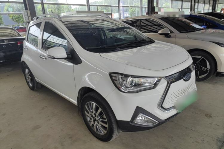 Used JAC Group iEV6E 2019 Sports Edition iEV6E Deluxe Smart Version with Premium Features Front Right 45 Deg