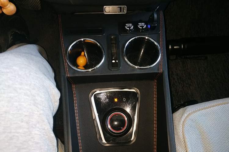 Used JAC Group iEV6E 2019 Upgraded iEV6E Luxury Model Gear Lever