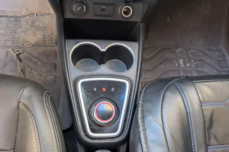 Used JAC Group iEV6E 2019 Upgraded Model iEV6E Luxury Smart Version Gear Lever