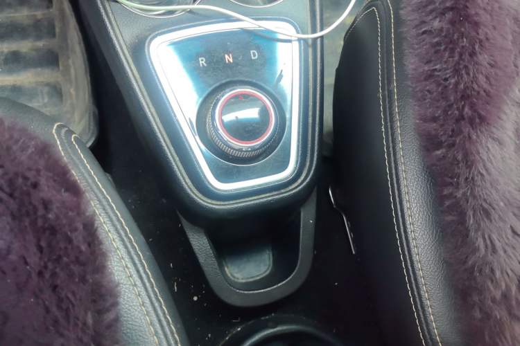 Used JAC Group iEV6E 2019 Sports Edition iEV6E Deluxe Smart Version with Premium Features Gear Lever