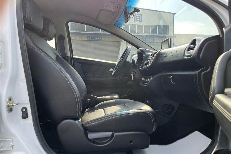 Used JAC Group iEV6E 2019 Sport Edition iEV6E Deluxe Smart Version Interior 2
