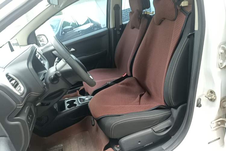 Used JAC Group iEV6E 2019 Upgraded iEV6E Luxury Model Left Front Seat