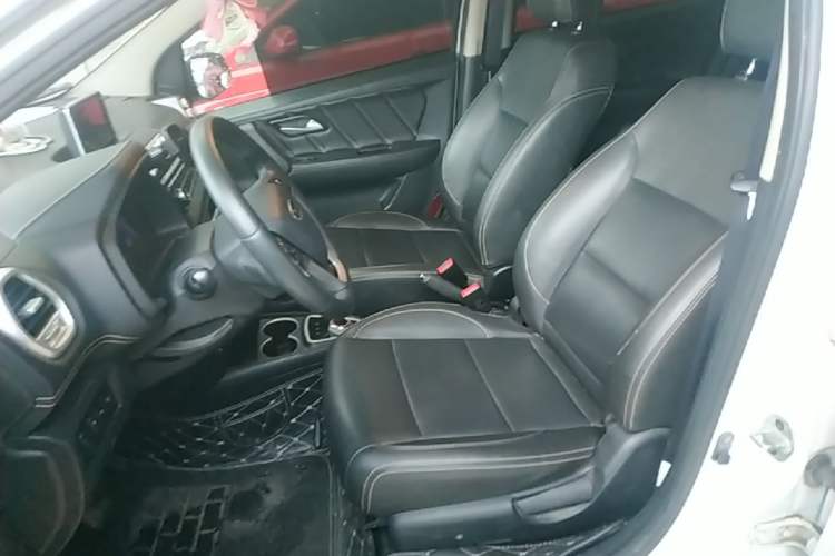 Used JAC Group iEV6E 2019 Upgraded Model iEV6E Luxury Smart Version Left Front Seat