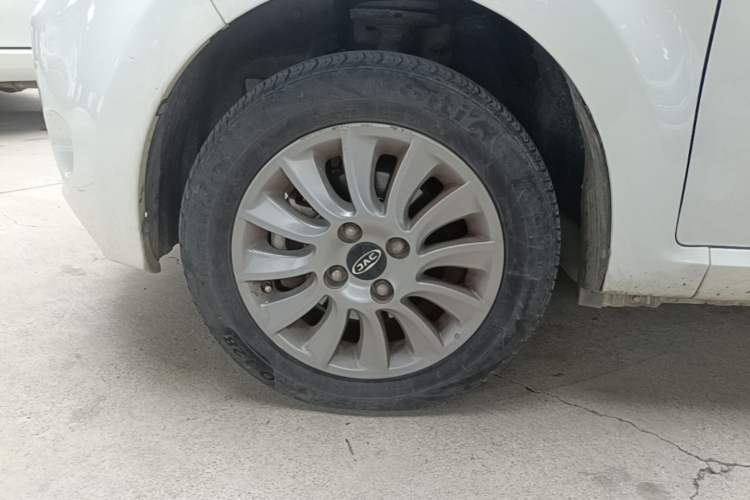 Used JAC Group iEV6E 2019 Upgraded iEV6E Luxury Model Left Front Wheel Hub