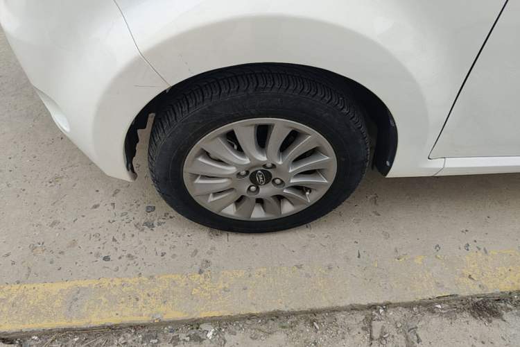 Used JAC Group iEV6E 2019 Upgraded iEV6E Luxury Smart Edition Deluxe Package Left Front Wheel Hub